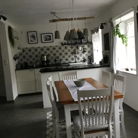 Haus Finchen - Alte Naeherei Hückelhoven Exterior foto