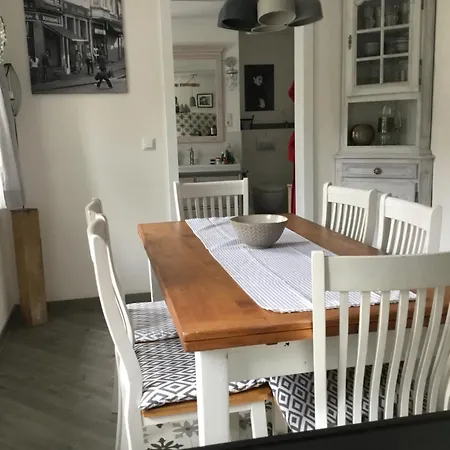 Haus Finchen - Alte Naeherei Hückelhoven Exterior foto